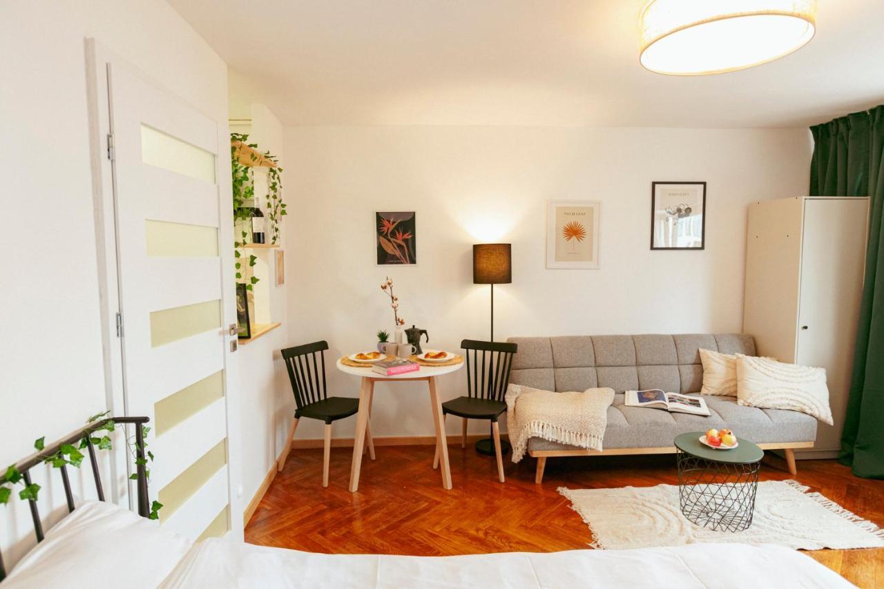 Chmielna - 250M Od Zlotych Tarasow, 350M Od Dworca Centralnego - Wifi - Smart Tv 55 Cali - Better Rental Varşovia Exterior foto